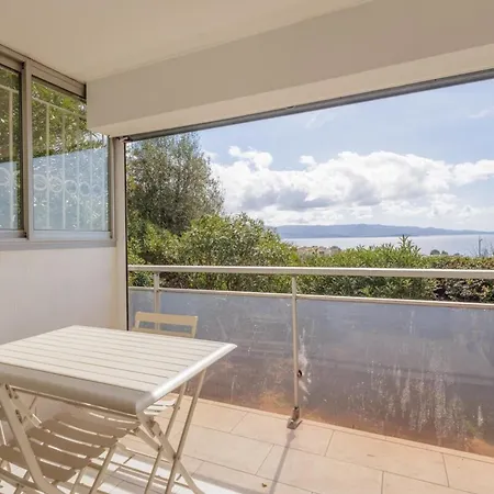 Appartement Cosy T2 Vue Climatise Wifi Et Equipe Refait A Neuf Ajaccio (Corsica)