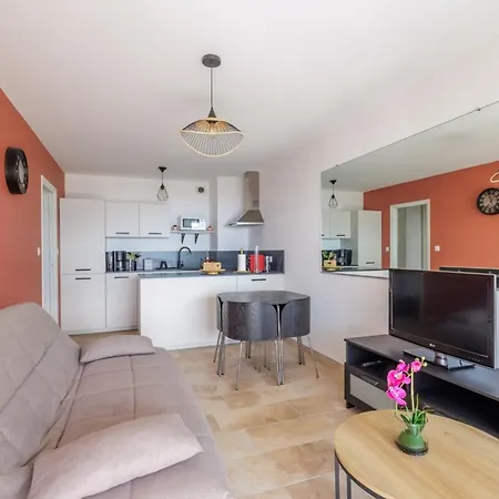 Appartement Cosy T2 Vue Climatise Wifi Et Equipe Refait A Neuf Ajaccio (Corsica)