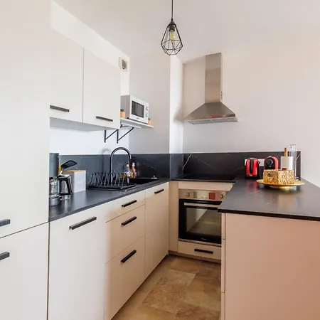 Cosy T2 Vue Climatise Wifi Et Equipe Refait A Neuf Appartement Ajaccio (Corsica)