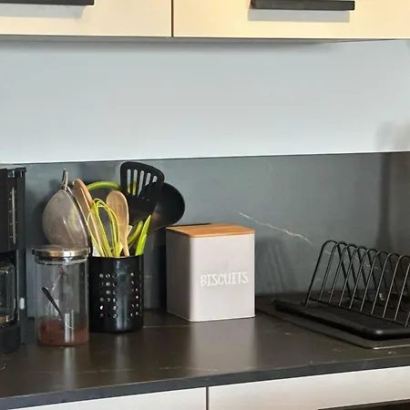 شقة Cosy T2 Vue Climatise Wifi Et Equipe Refait A Neuf