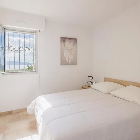 Cosy T2 Vue Climatise Wifi Et Equipe Refait A Neuf Ajaccio (Corsica)