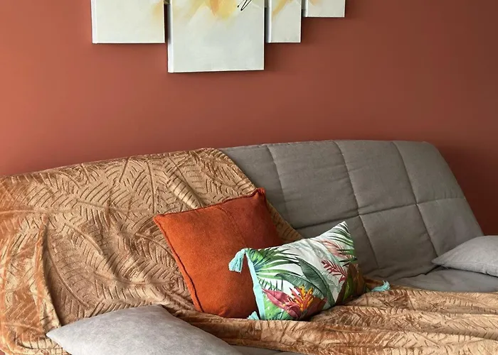 Cosy T2 Vue Climatise Wifi Et Equipe Refait A Neuf * Ajaccio (Corsica)