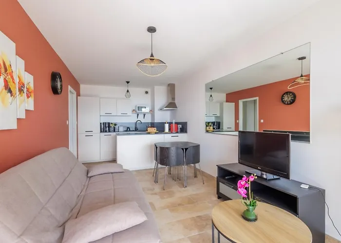 Apartment Cosy T2 Vue Climatise Wifi Et Equipe Refait A Neuf Ajaccio (Corsica)